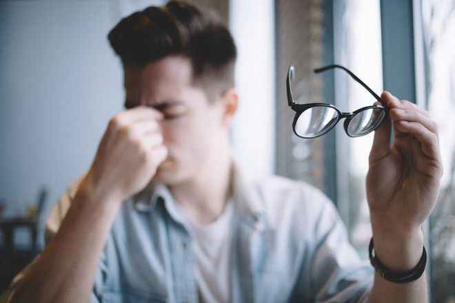 Mắt cận thị đeo kính có làm tăng độ cận của mắt? 1