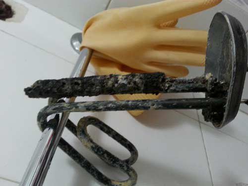 4 lý do nên tắt bình nóng lạnh trước khi tắm 15