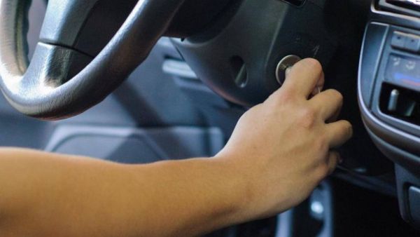 Dấu hiệu nhận biết ô tô đang bị lỗi động cơ 9
