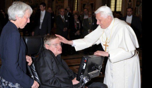 nhà vật lí Stephen Hawking bộ não thiên tài trong cơ thể tật nguyền 23