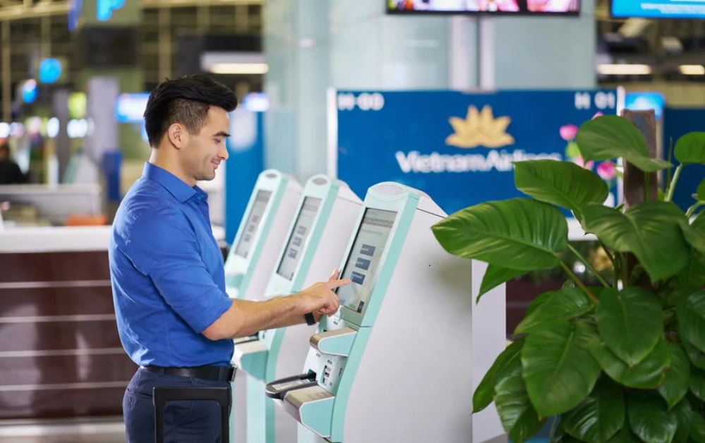 Check in sau khi mua Vé máy bay Tết Giáp Thìn 2024